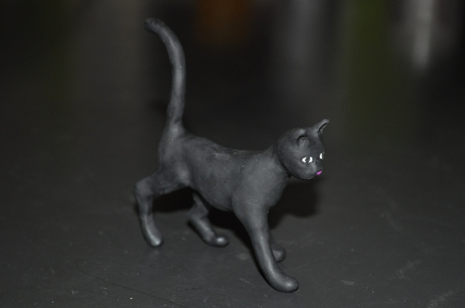 Кошка из пластилина