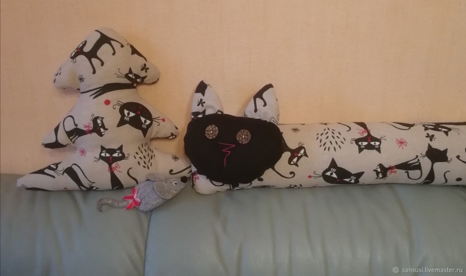 Подушка котики валики