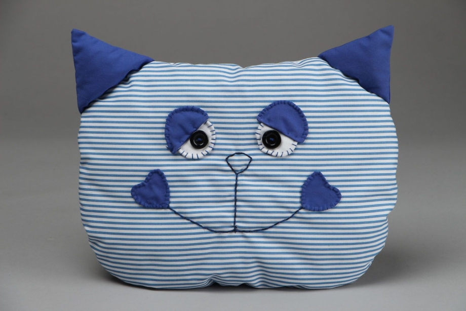 Игрушка подушка кот
