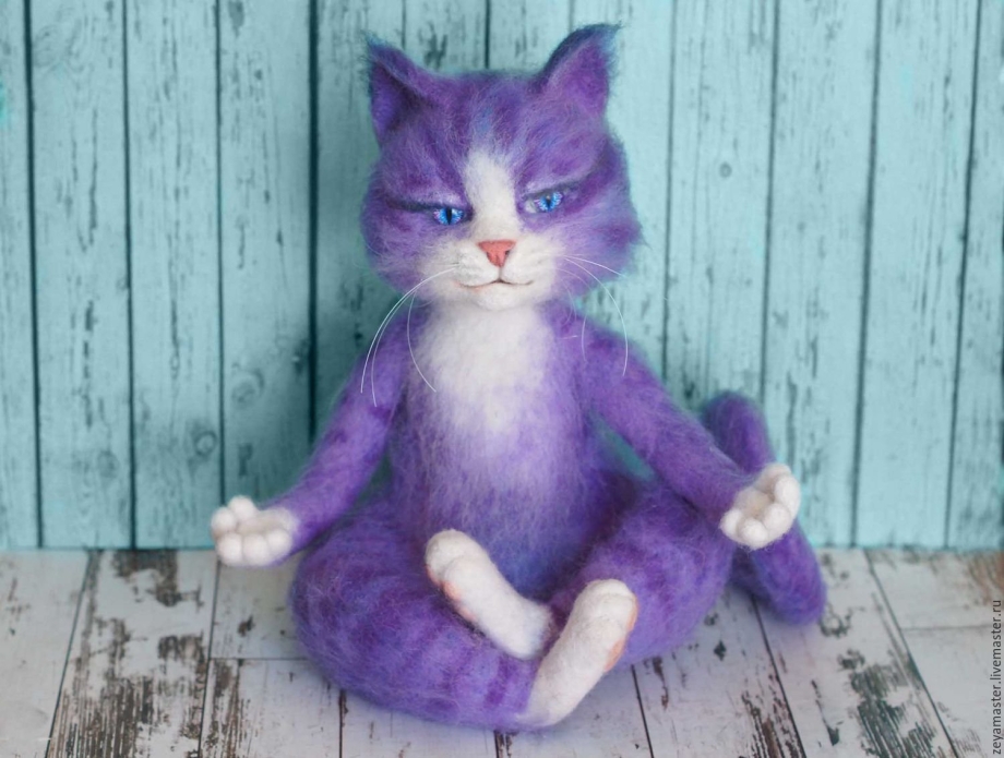 Фиолетовый котенок