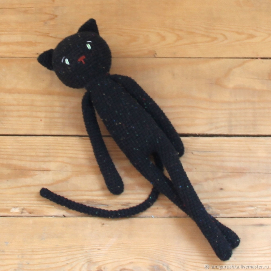 Вязаная игрушка кот