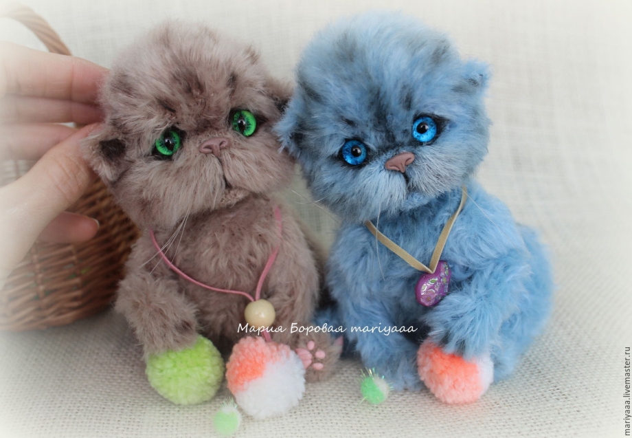 Вязаные игрушки кошки