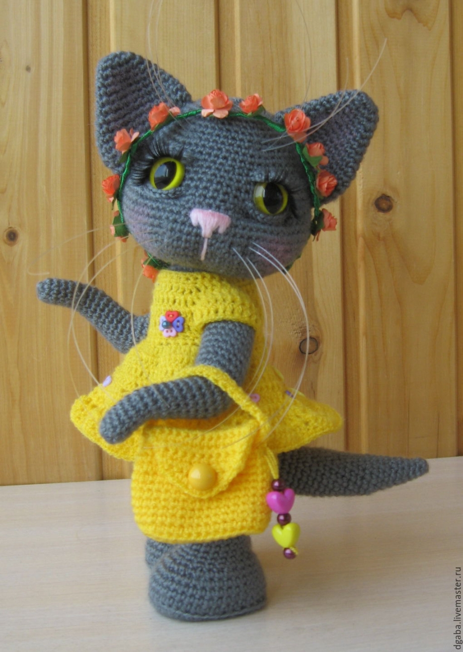 Вязаные игрушки кошки