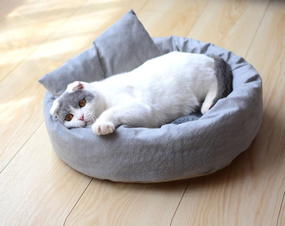 Лежанка для кота подушка