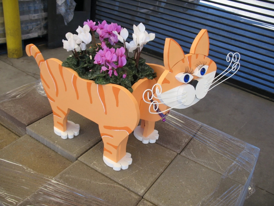 Кошка из фанеры для сада