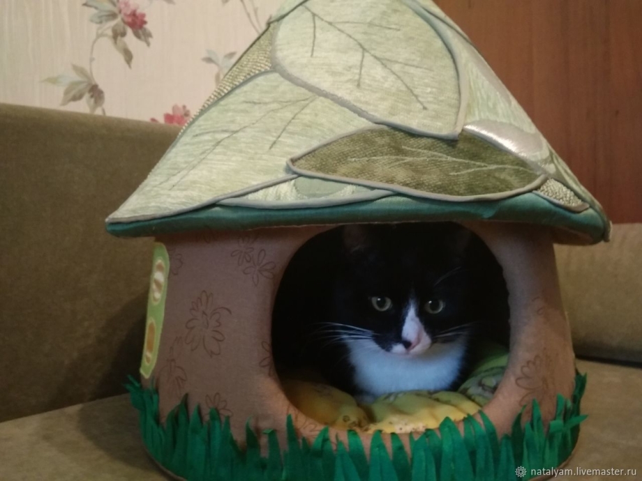 Мастерим кошачий домик