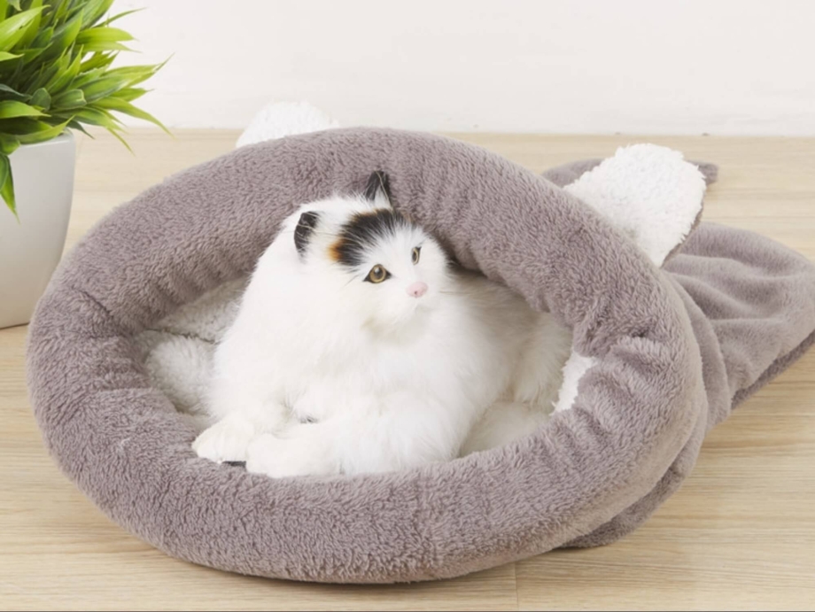 Лежанка для кошки
