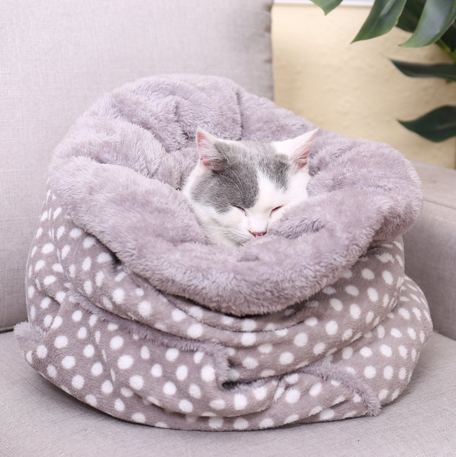 Лежанка для кота