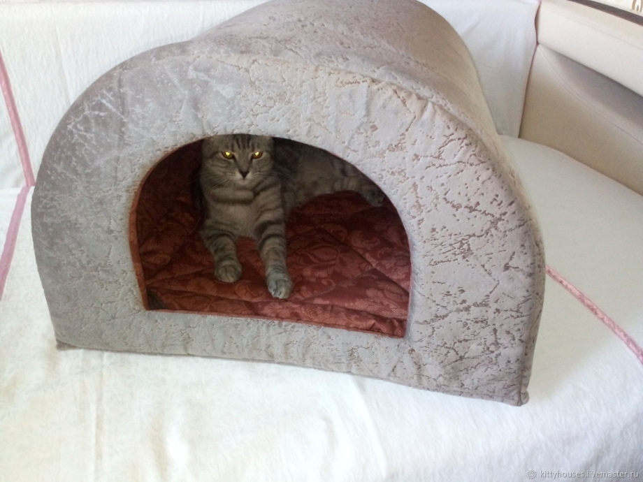 Кошачий домик из ткани