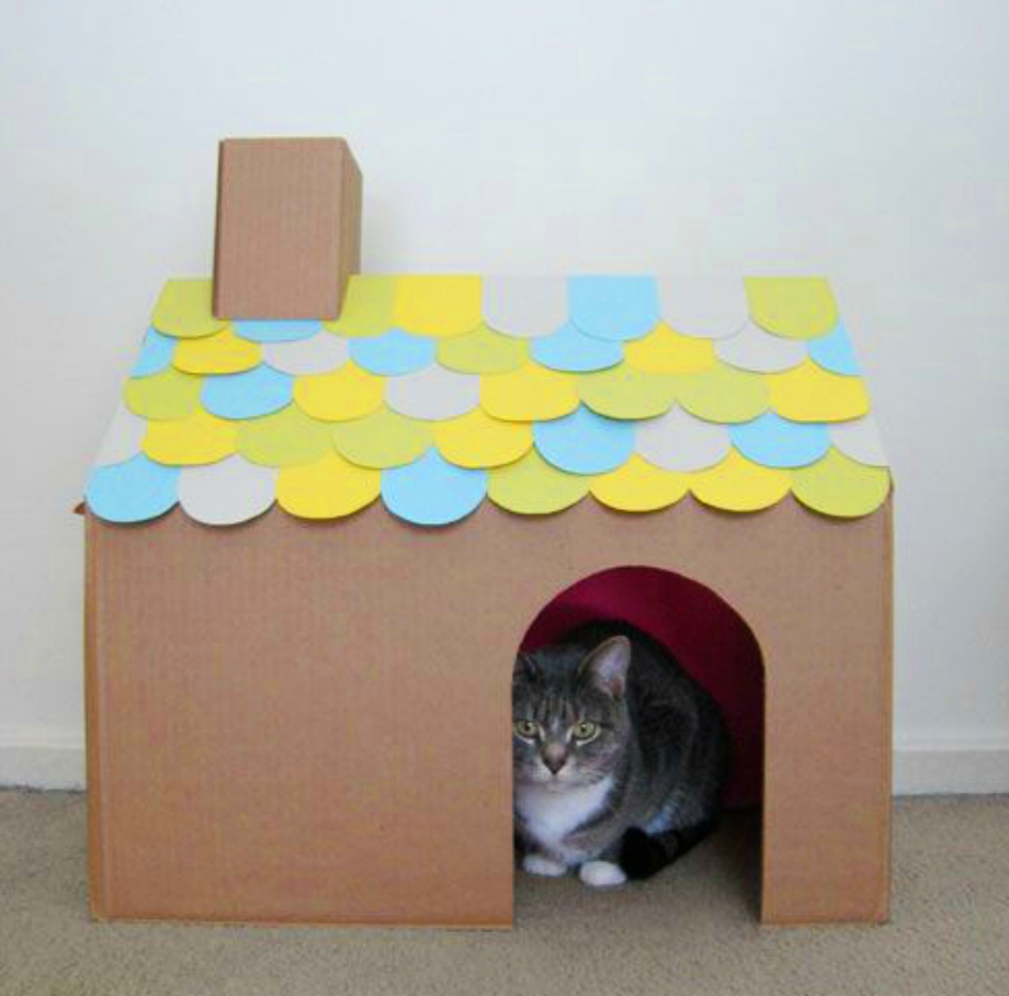 Домик для кота из картонных коробок