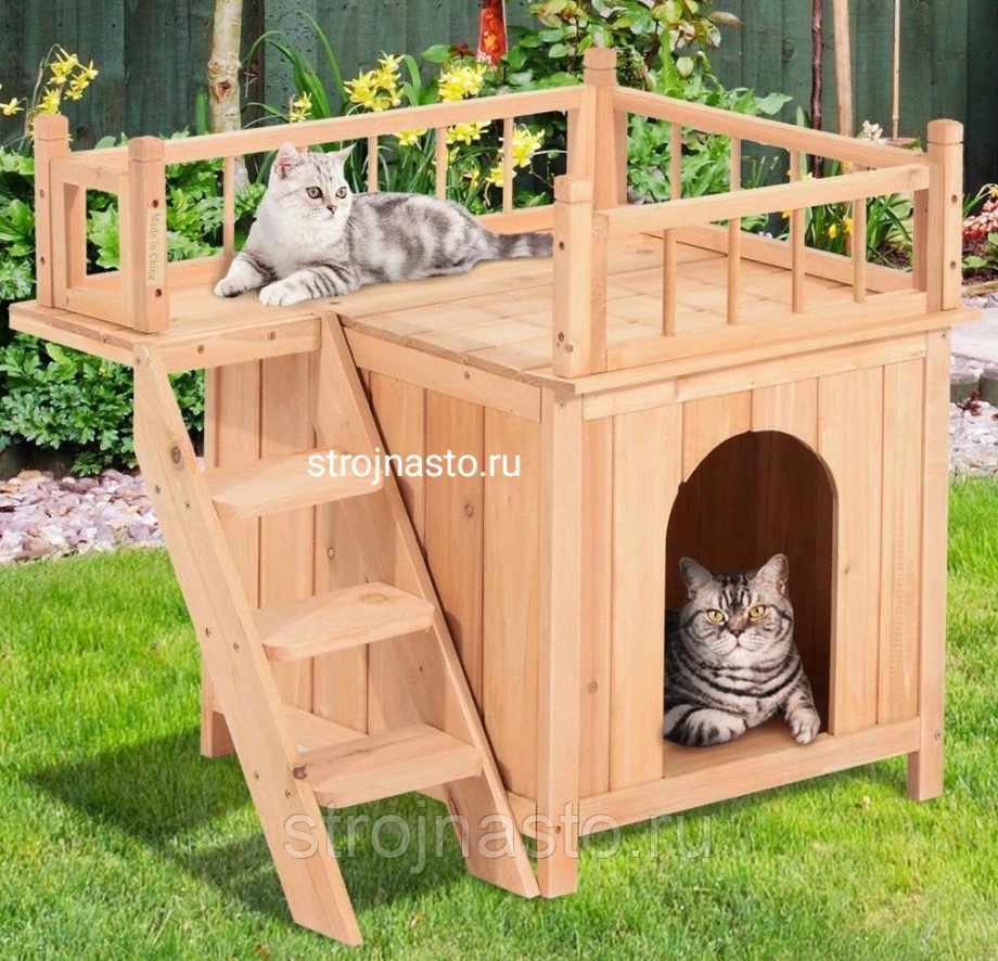 Деревянный домик для кошки