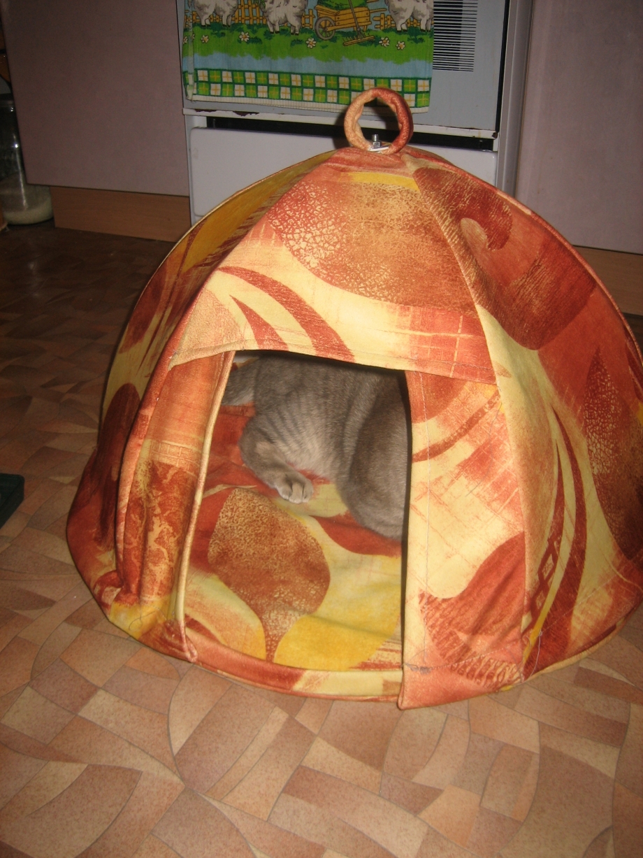 Дом для кота из ткани