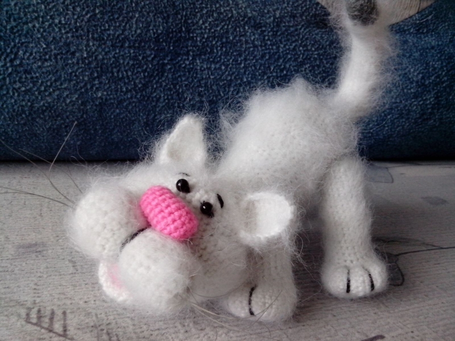 Лежачий кот крючком