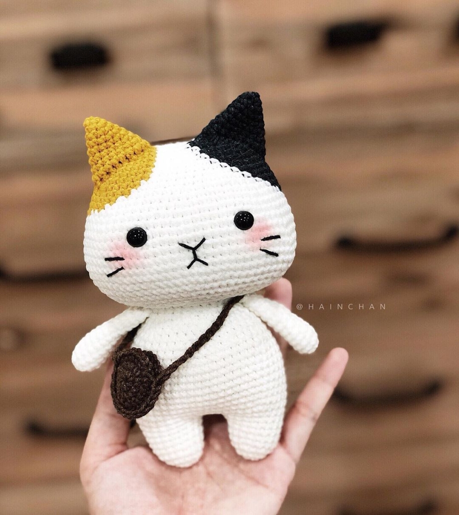 Вязаный котенок