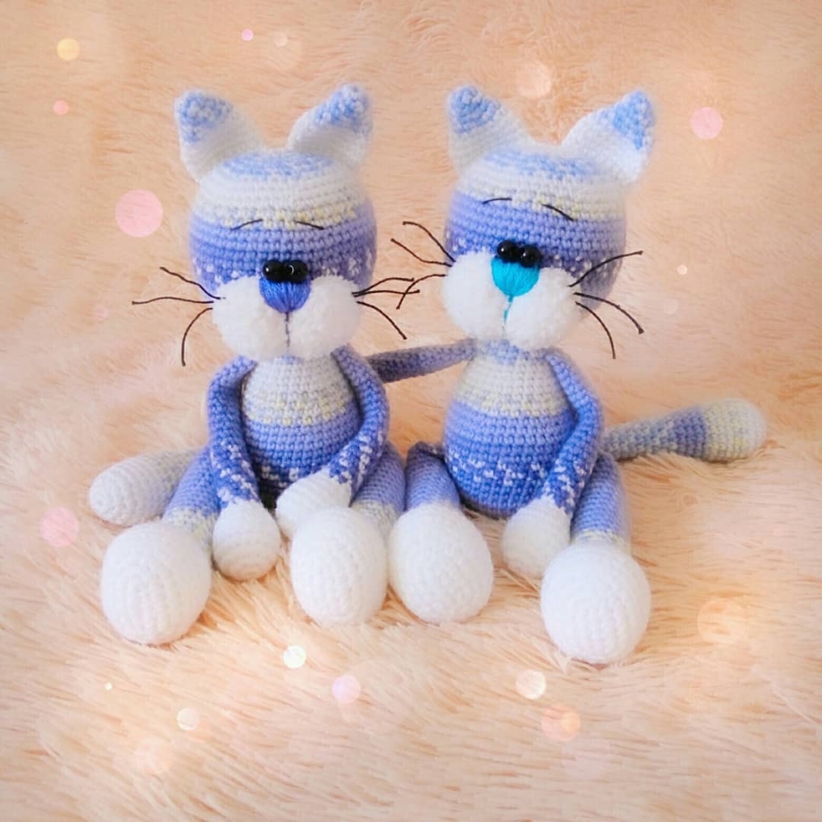 Вязаная игрушка кот