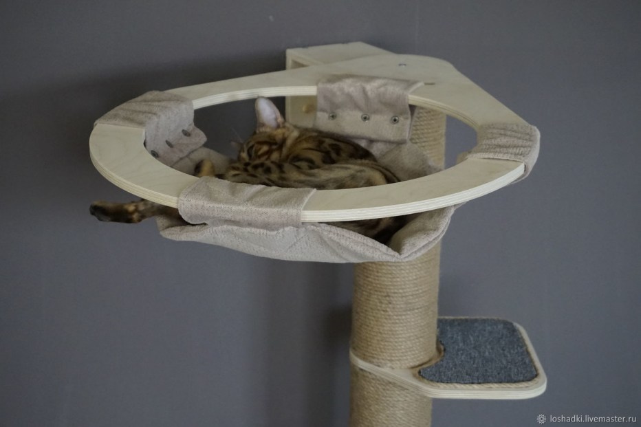 Гамак для кошек Trixie Hammock for scratching Posts 40х40 см