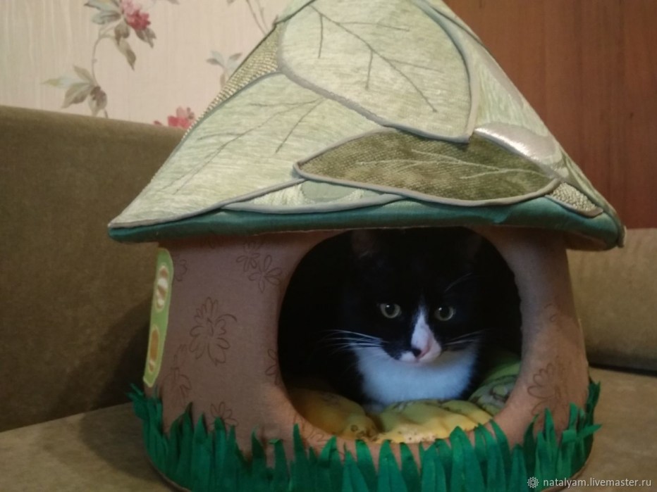 Мастерим кошачий домик