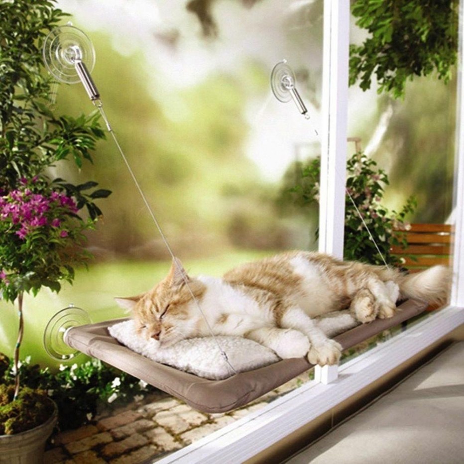 Кошачий гамак на окно