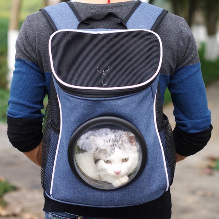Сумка для кота с иллюминатором