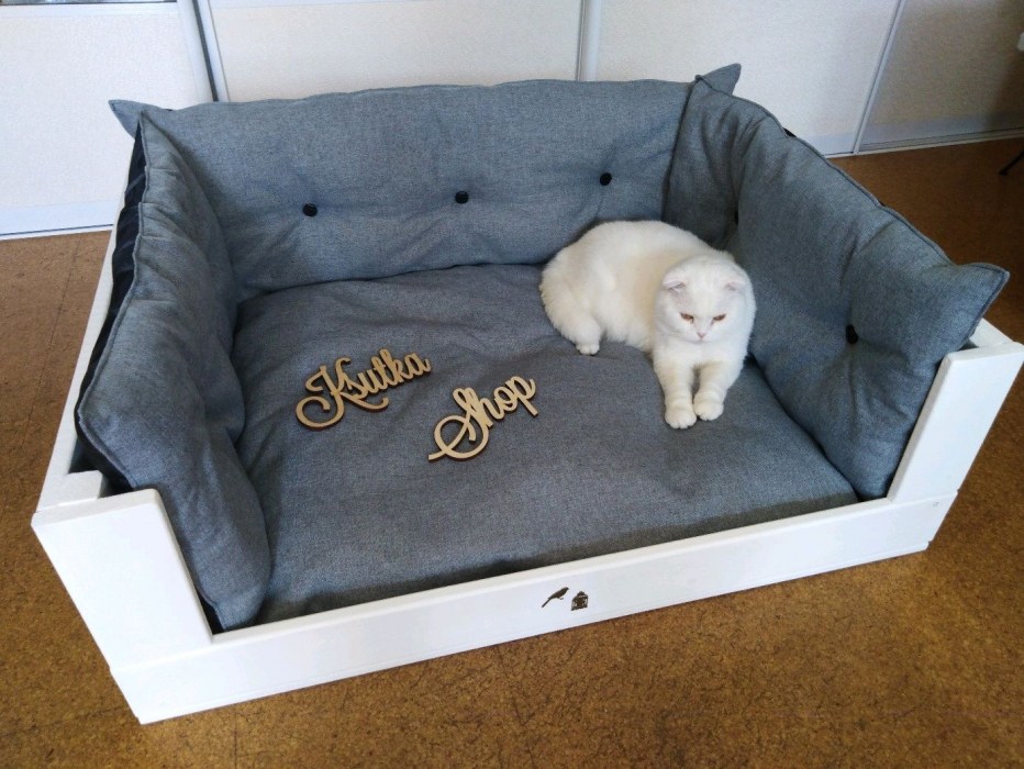 Домик для кота из поролона