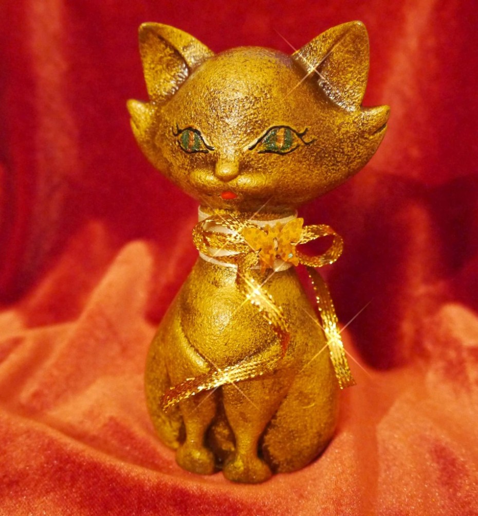Золотая кошечка