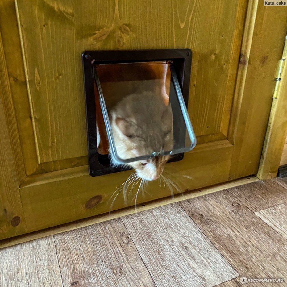 Дверца для кошки для дверей до 65 мм Trixie DeLuxe 