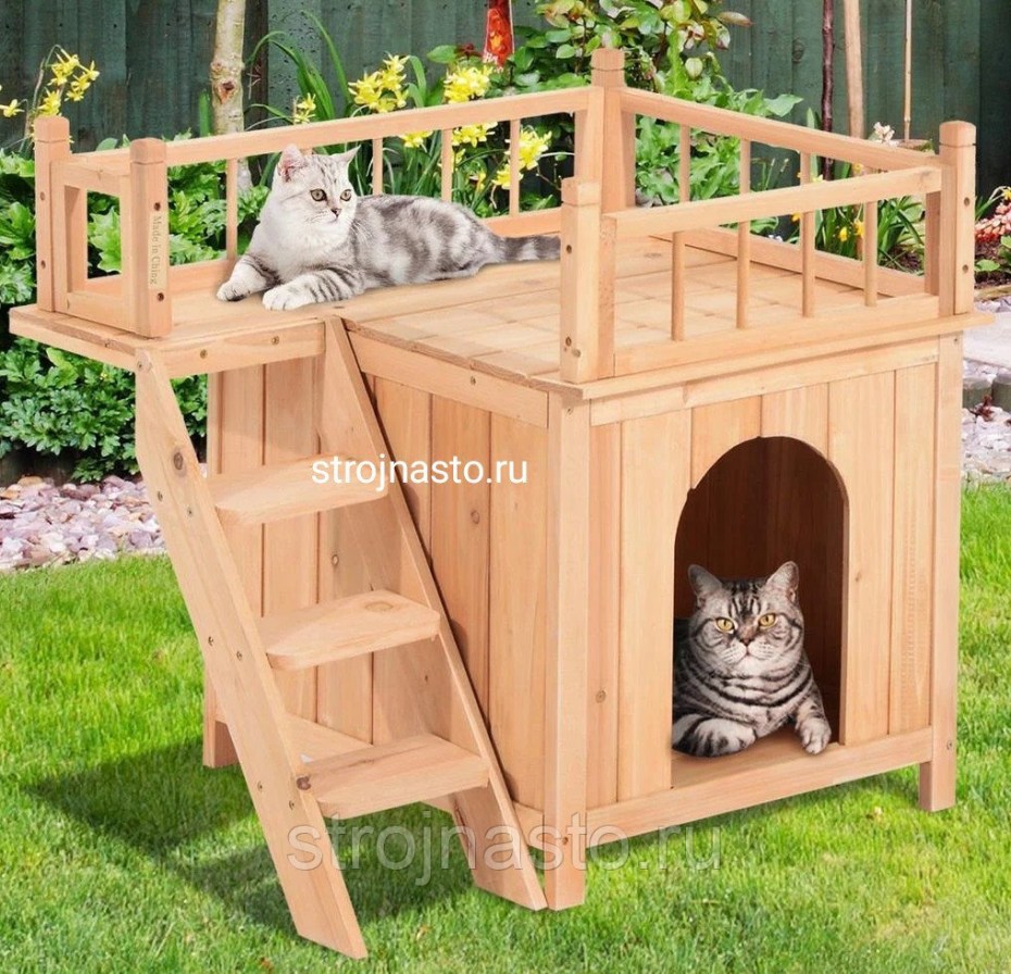 Деревянный домик для кошки