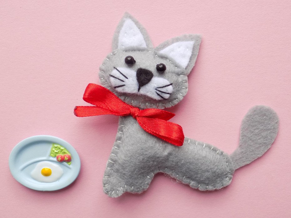Кошечка из фетра