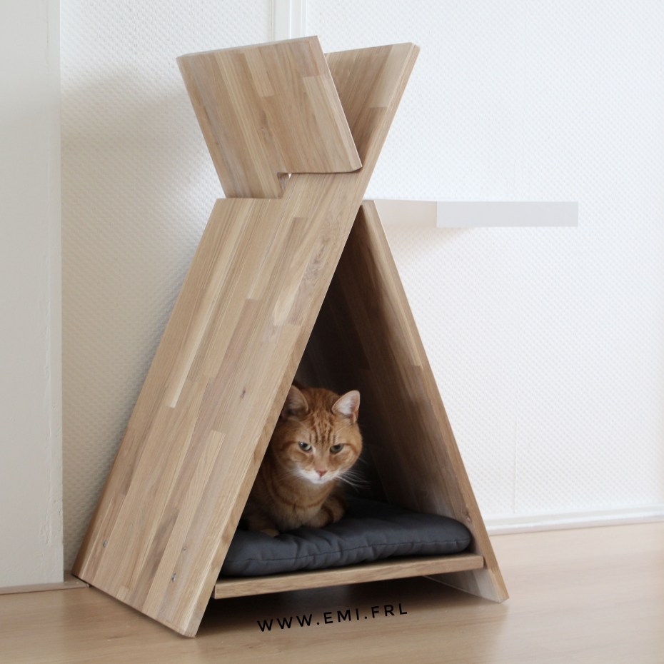 Игровой комплекс для кошек из дерева