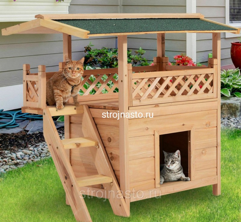 Деревянный домик для кошки