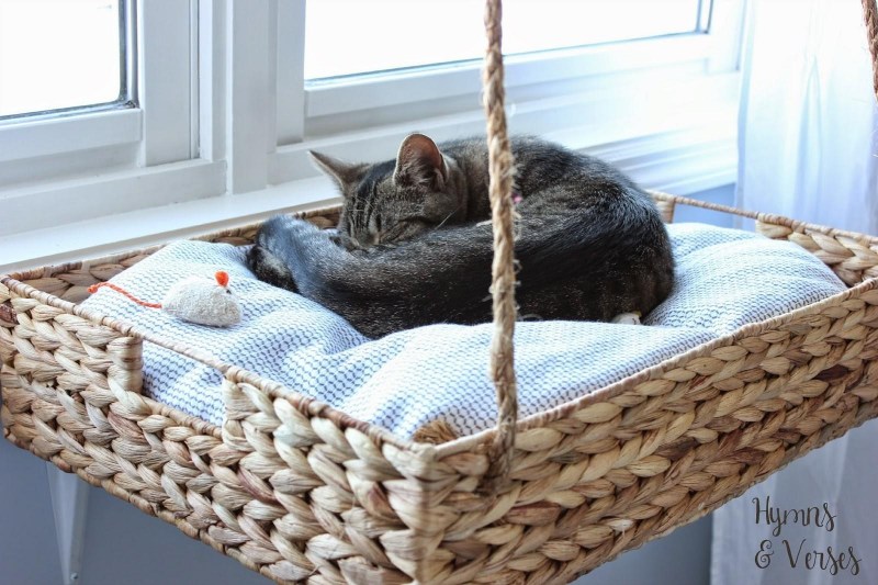 Подвесная лежанка для кошек