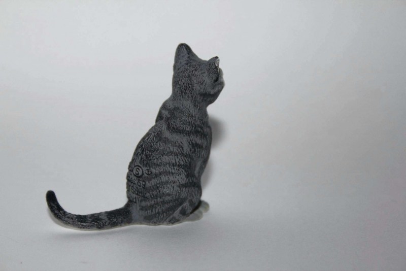 13771 Schleich кошка, сидит