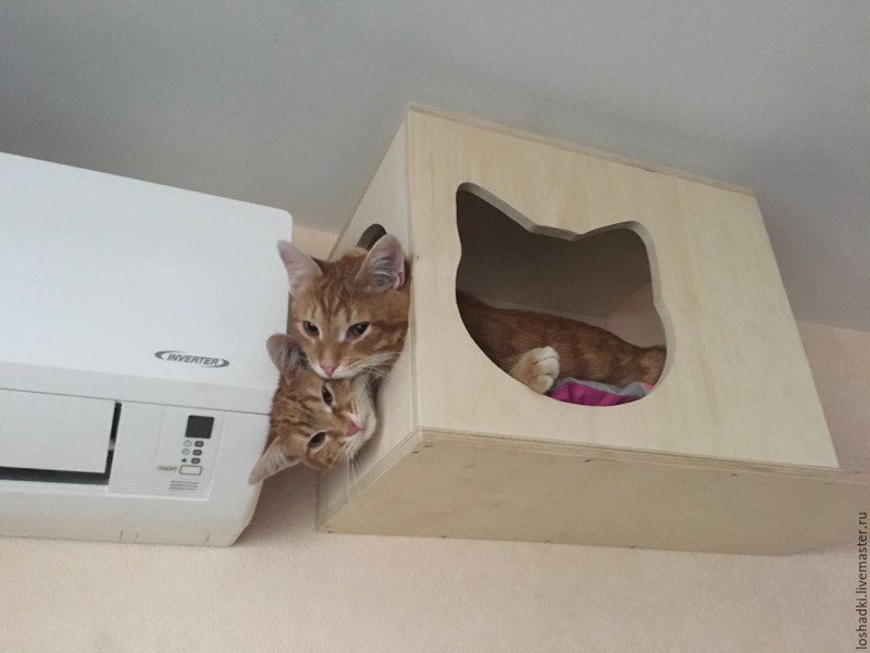 Домик для кота навесной