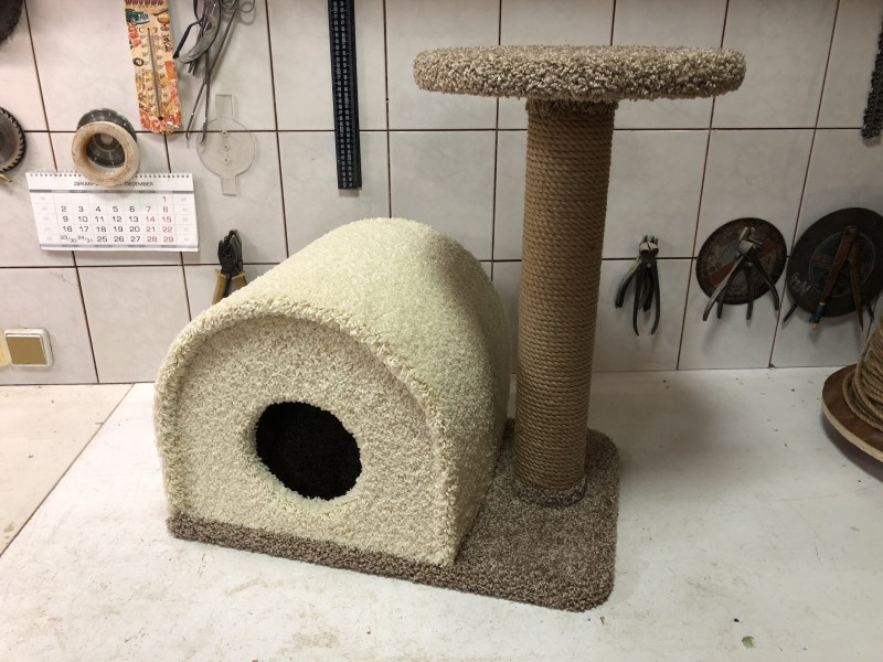 Кошачий домик из ткани