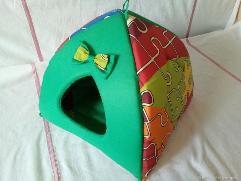 Кошачий домик из поролона