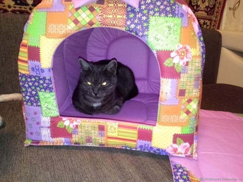 Кошачий домик из ткани