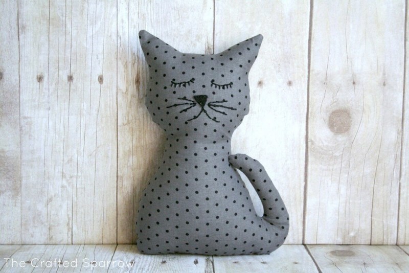 Кошка из ткани
