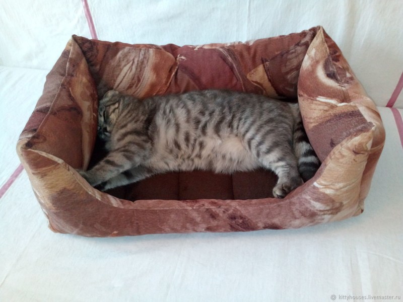 Пошив лежанки для кошек