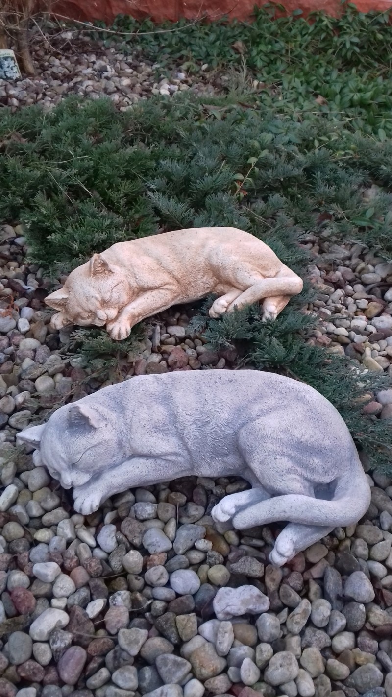 Фигура кота для сада