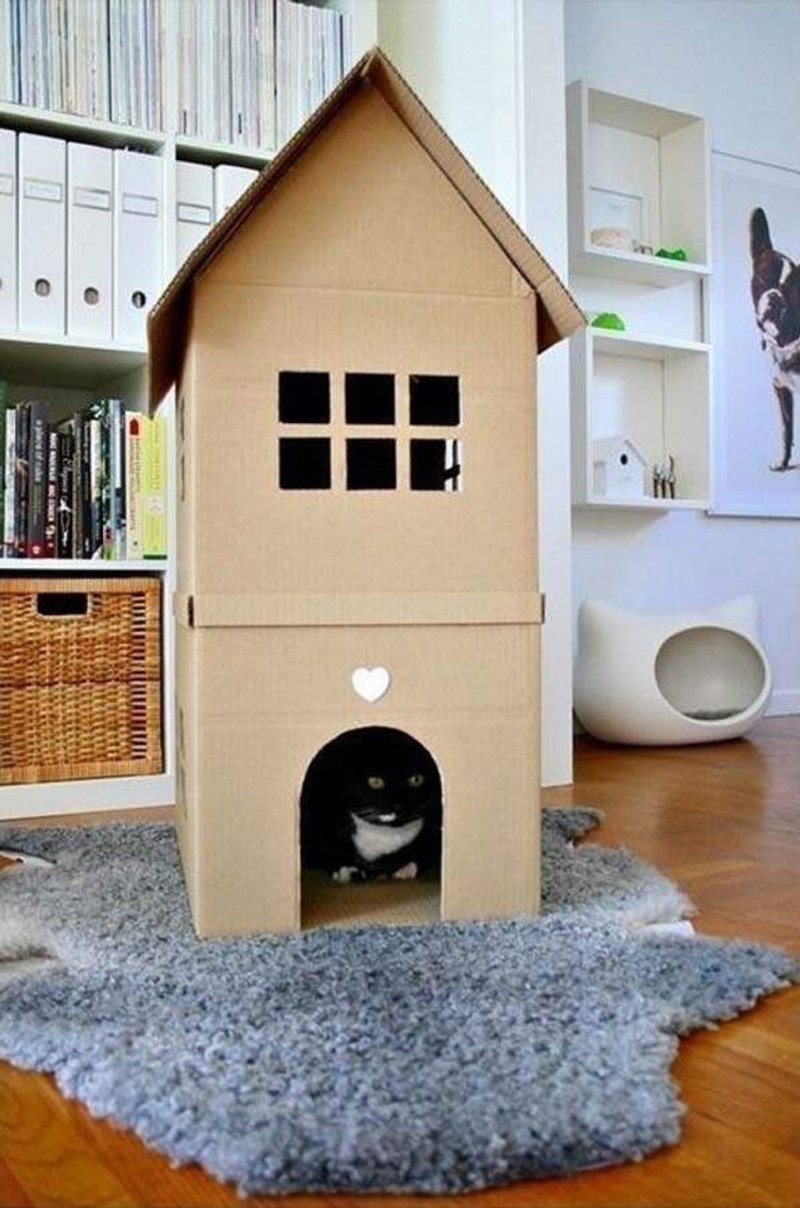 Домик для кошки из коробки